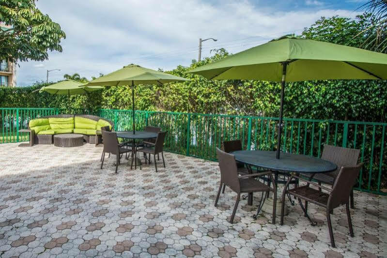 Quality Inn Boca Raton University Area Esterno foto