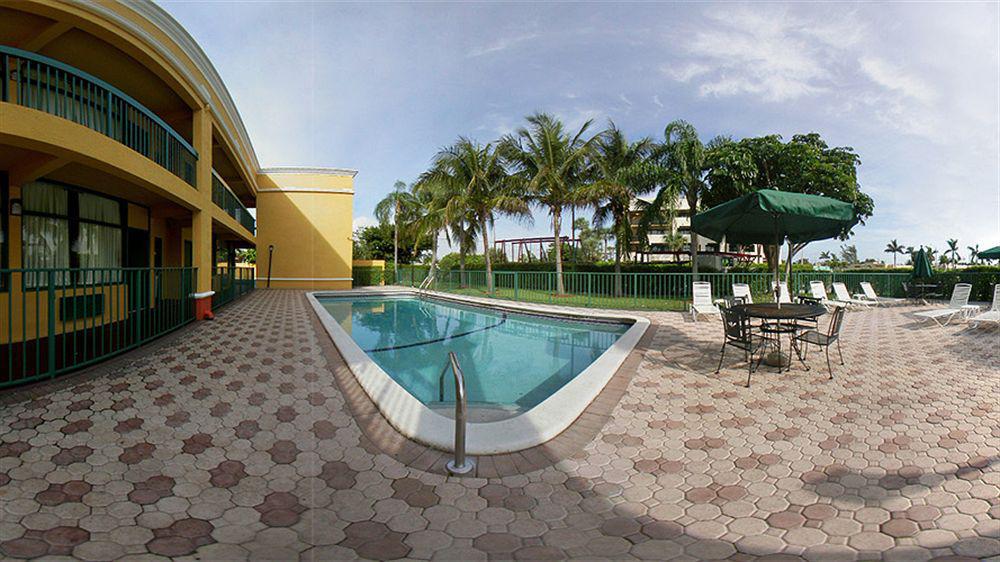 Quality Inn Boca Raton University Area Esterno foto